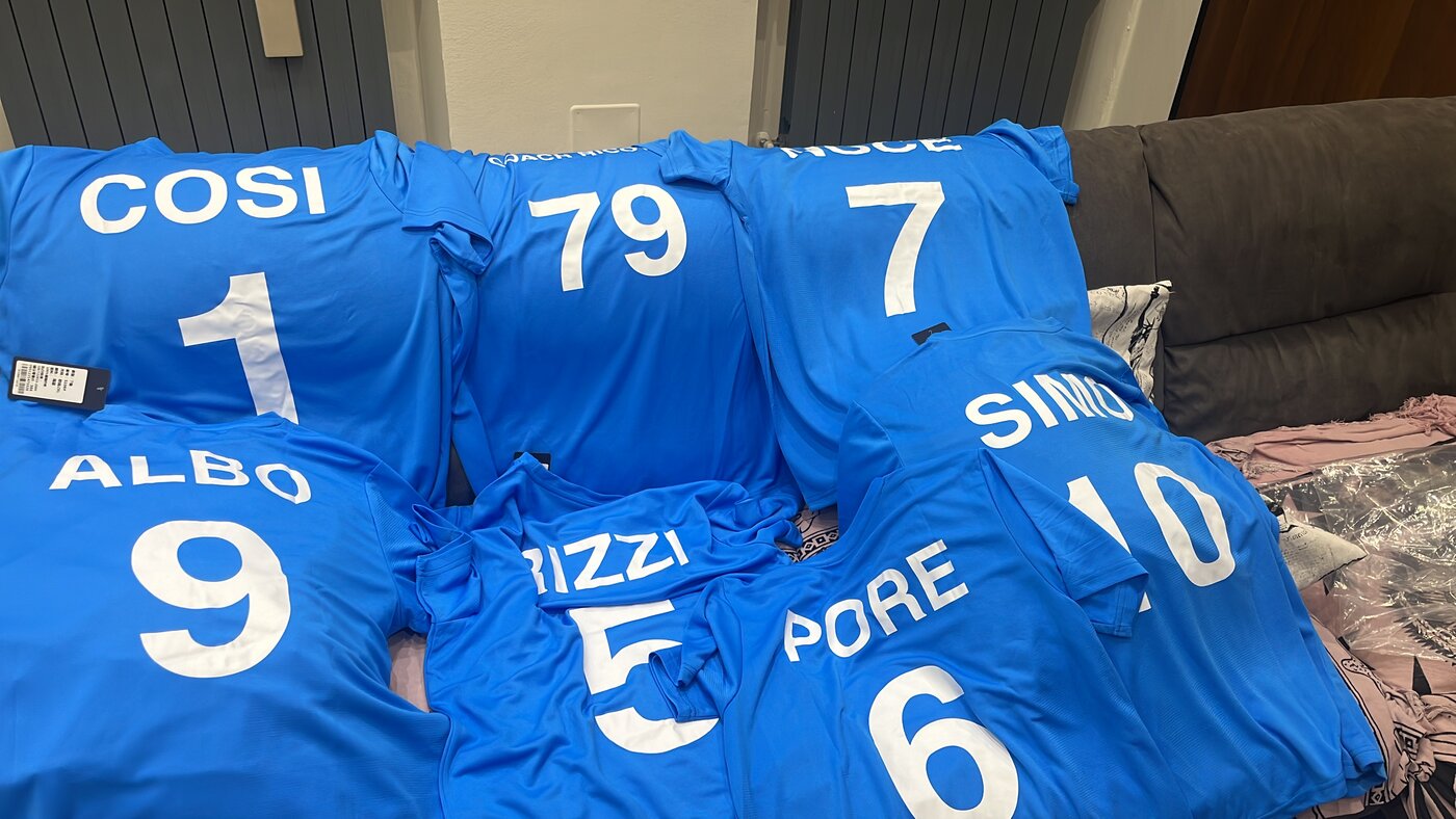 Divise sportive personalizzate numerate
